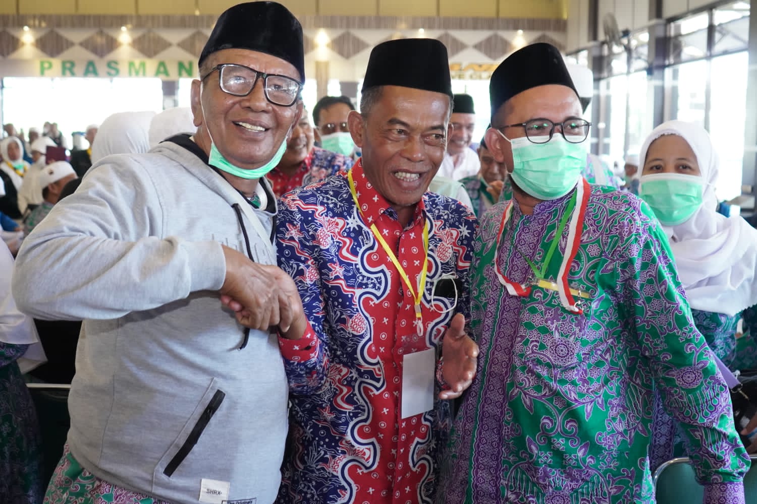 SUKA CITA KANG JIMAT SAMBUT KEPULANGAN JAMAAH HAJI, TAK HENTI MEMOHON DOA BAGI KESEJAHTERAAN SUBANG