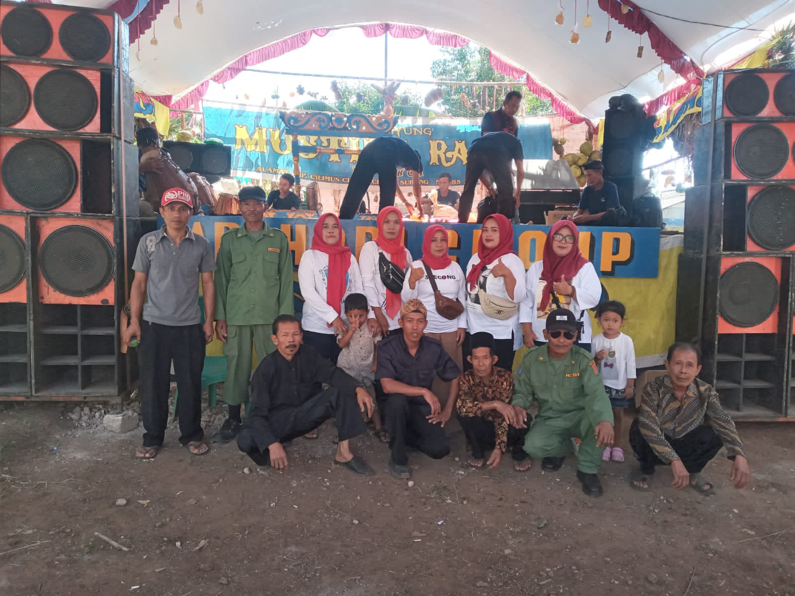 Syukuran Lembur Kampung Cisaat RT. 11 & RT. 16, Sebagai Bukti Syukuran Kepada Alloh SWT.