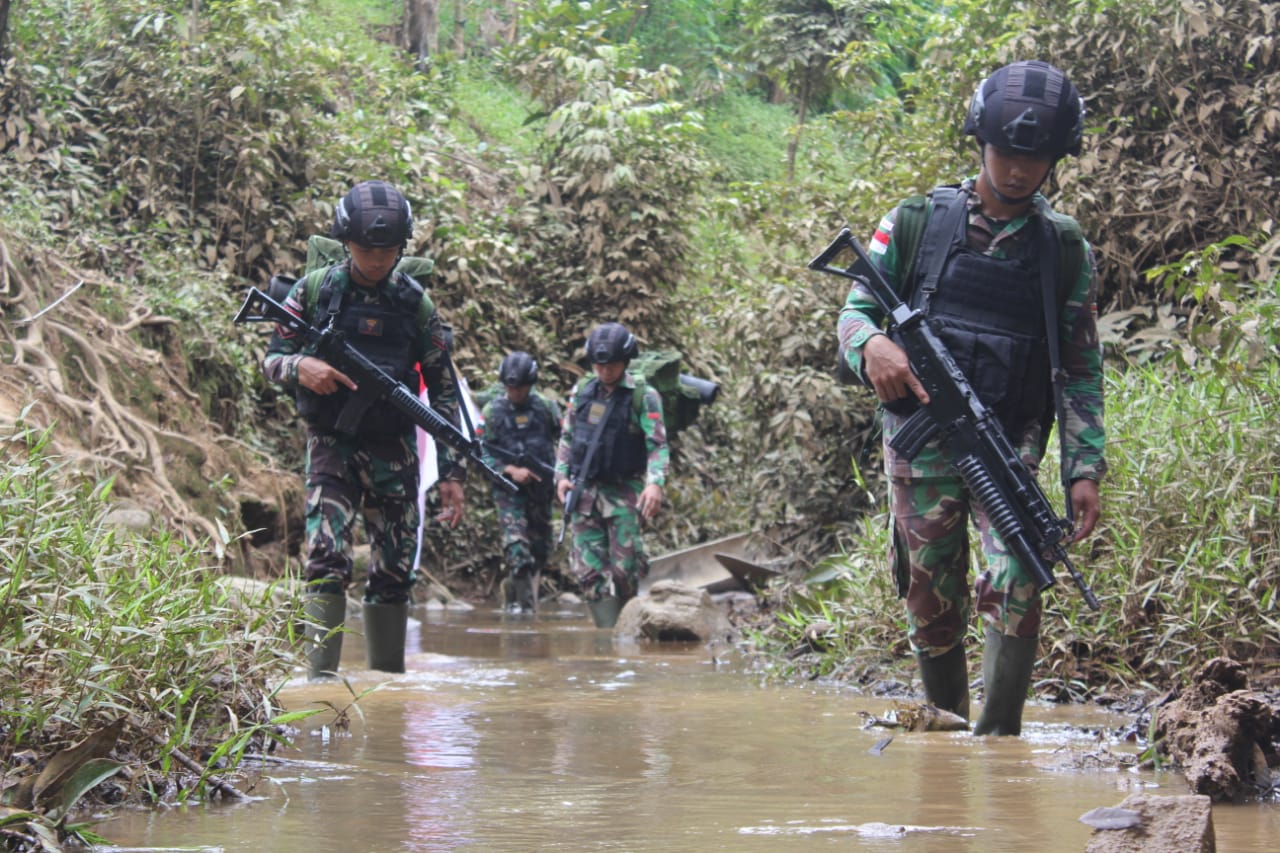 Tanggung 14 Patok Perbatasan, Satgas Pamtas RI-PNG Yonif 725/Woroagi Pastikan Aman Dan Terjaga