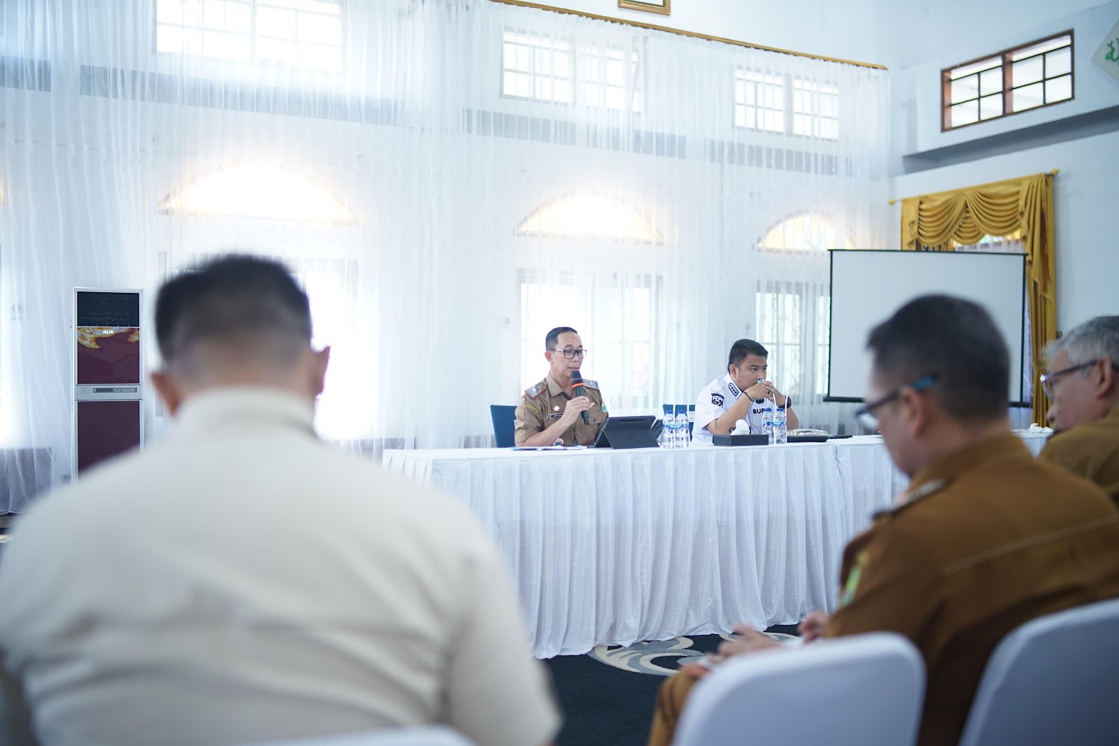 TEGAS,KANG REY JADIKAN TINDAK LANJUT ADUAN MASYARAKAT VIA MEDSOS INDEKS PENILAIAN OPD