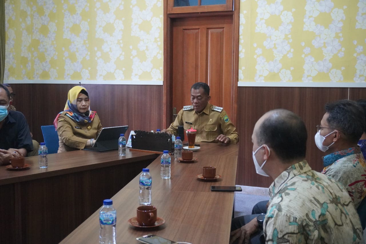 TERIMA PRESDIR PT TEKNOTAMA LINGKUNGAN INTERNUSA, KANG JIMAT TEKANKAN SUBANG HARUS MILIKI SOLUSI PENGOLAHAN LIMBAH B3