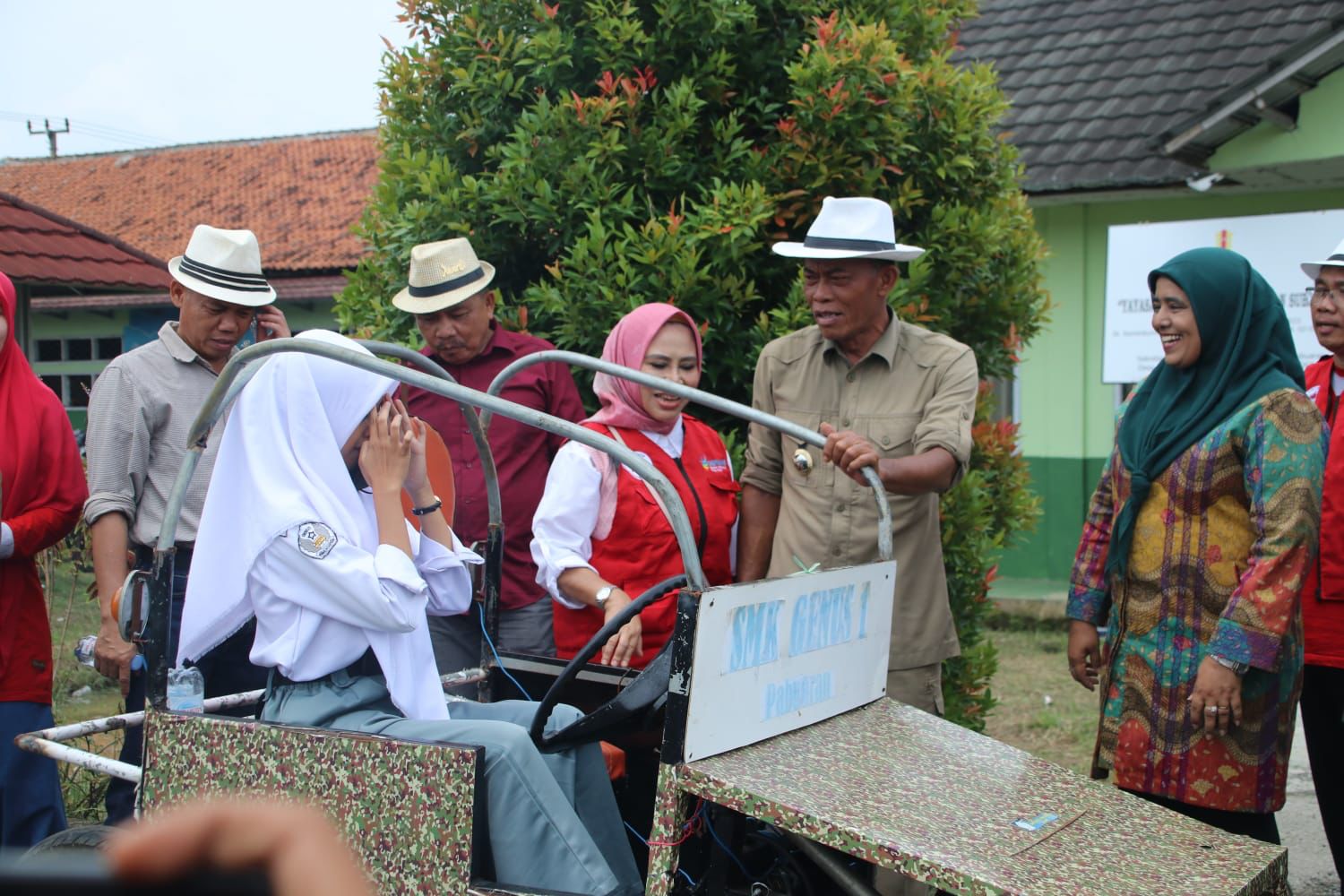 Tinjau Inovasi Siswa/i SMK Genus, Kang Jimat Optimis Akan Hari Esok Subang