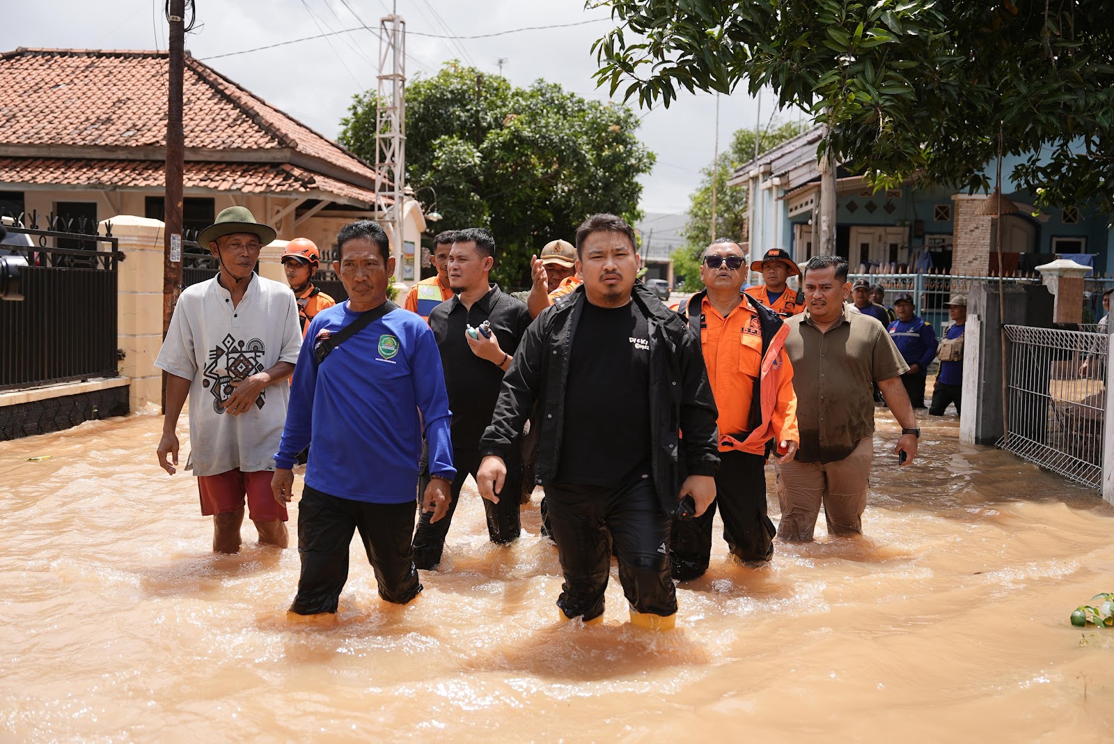 TINJAU LOKASI BANJIR, KANG REY DORONG PEMBANGUNAN TANGGUL HINDARI BANJIR DI KEMUDIAN HARI