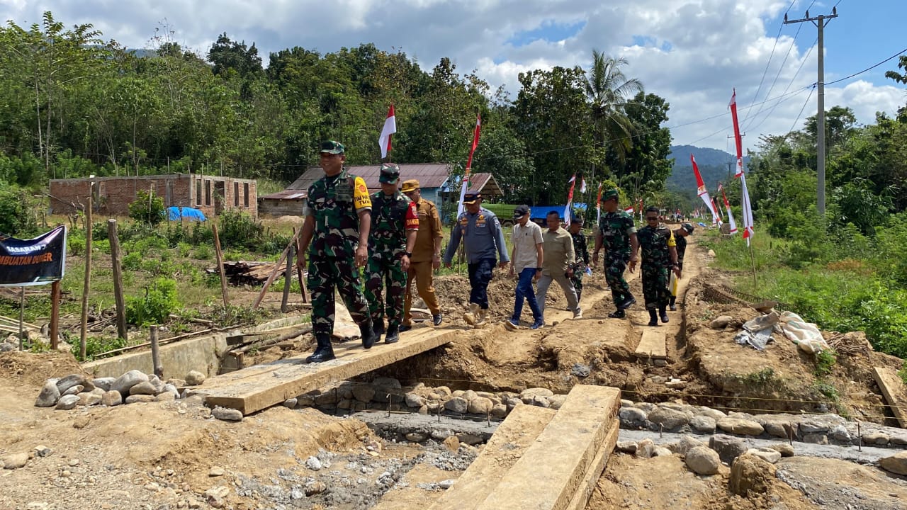 Tinjau Lokasi TMMD 121 di Wilayah Kodim 1430/Konut Tim Wasev Mabes TNI AD Apresiasi Kinerja Satgas