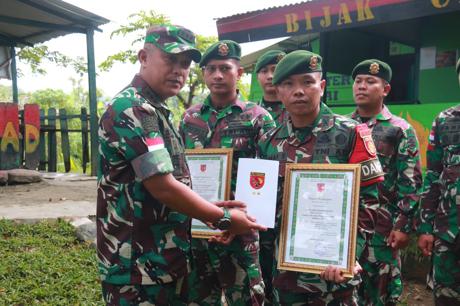 Ukir Prestasi, Satgas Yonarmed 1 Kostrad Kembali Terima Penghargaan dari Pangdam XVI/Pattimura