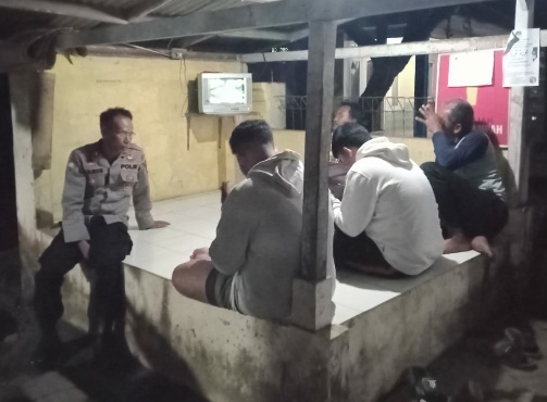 UNTUK CEGAH GANGGUAN KAMTIBMAS PIKET POLSEK TANJUNGSIANG  SAMBANG RONDA MALAM