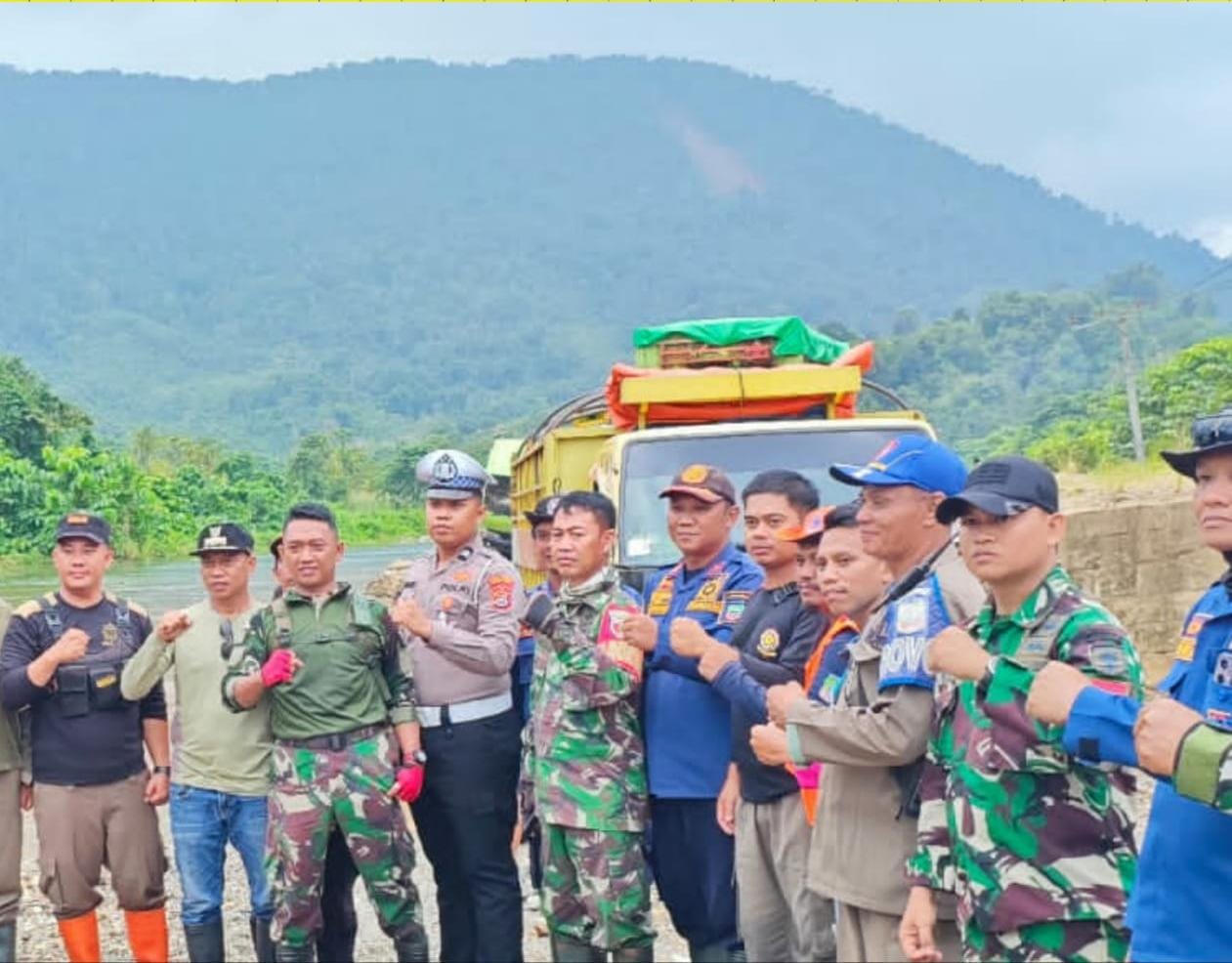 Upaya Bersama TNI-Polri dan Instansi Terkait Jaga Kelancaran Arus Mudik di Tengah Bencana Banjir