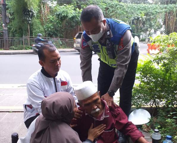 Upaya Polisi Penolong, Patut  Dapat Acungan  Jempol