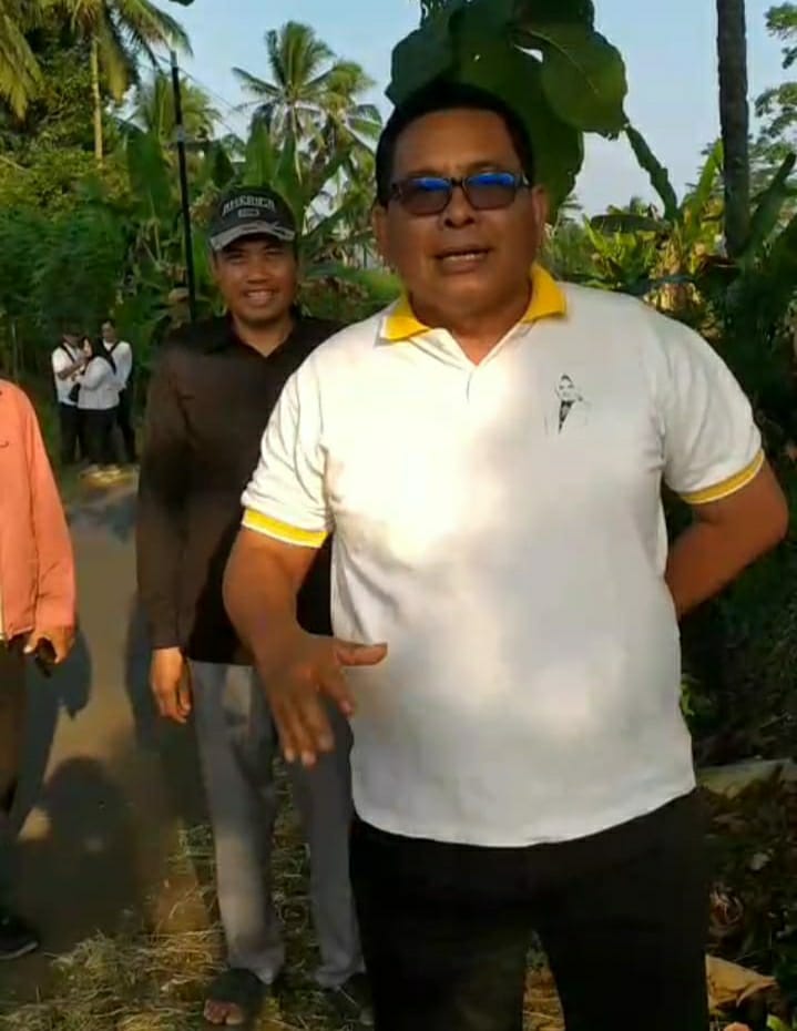 USULAN WARGA RW 04 KP. GANDASOLI DIKABULKAN, PEMBANGUNAN LINING SALURAN AIR