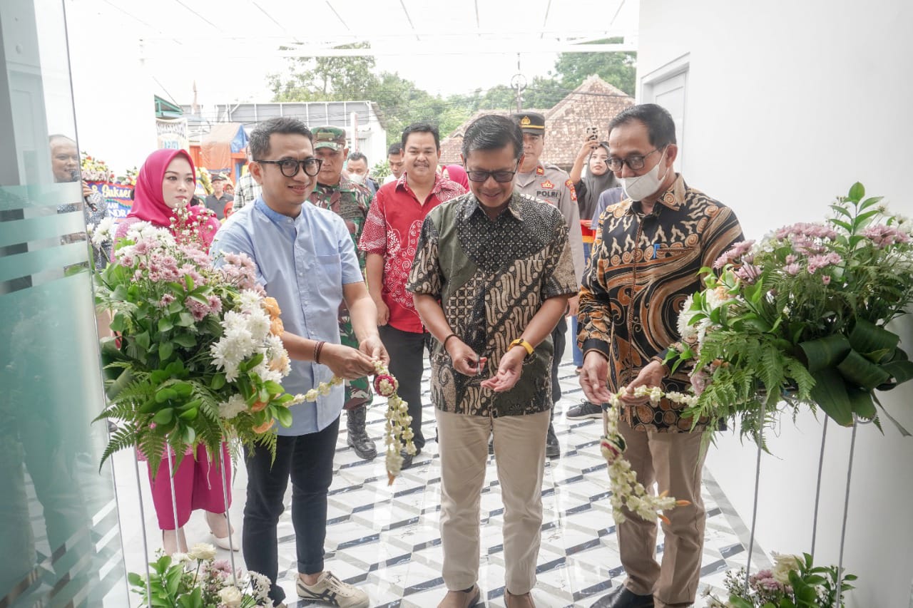 Wabup Membuka Dan Meresmikan Klinik Kiyandra