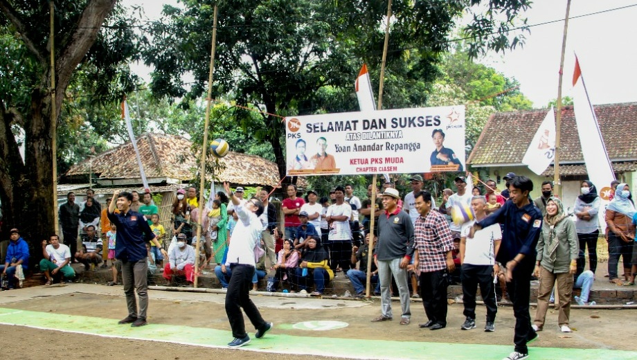 Wabup menghadiri Open Tournament Volleyball "Piala PKS Muda Ciasem 2022"