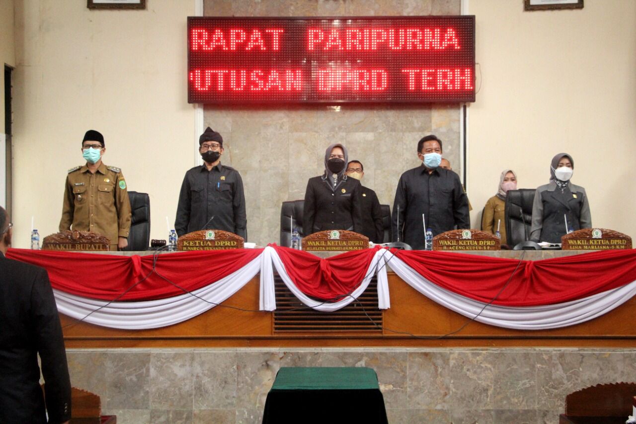 Wabup Subang Hadiri Paripurna DPRD Dengan Penetapan Dua Raperda