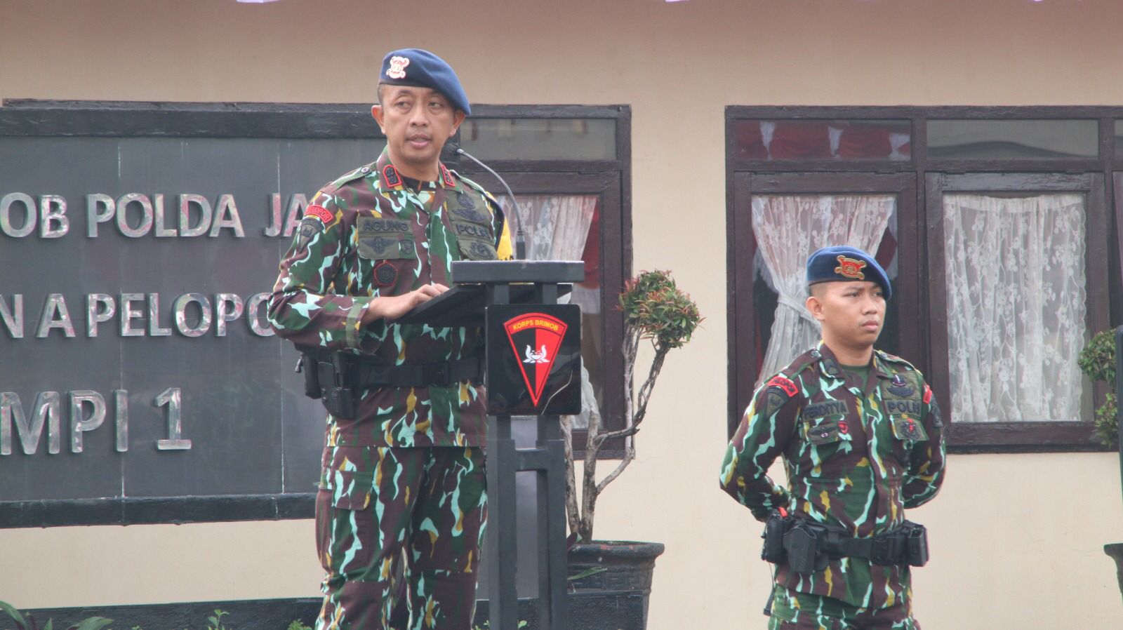 Wadansat Brimob Polda Jabar Pimpin Upacara HKN Di Lapangan Boma