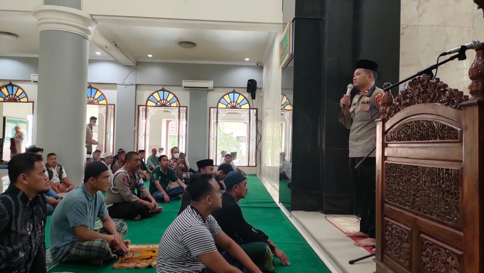 Waka Polres Subang Ajak Seluruh Polsek Jajaran Lakukan Shalat Jumat Keliling di Wilayahnya