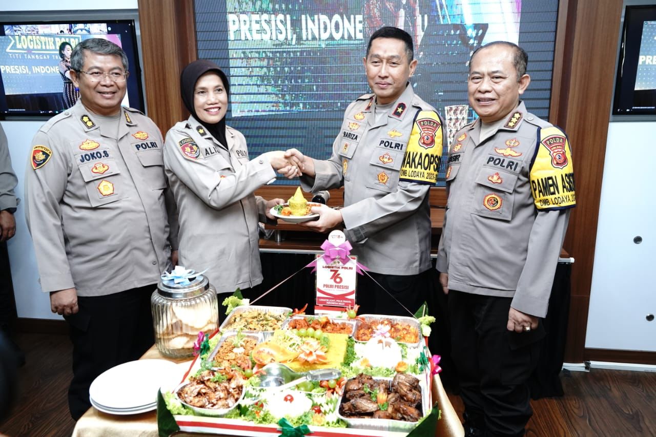 WAKAPOLDA JABAR HADIRI  VICON  DARI AS LOG POLRI DALAM PERINGATAN HUT LOGISTIK POLRI YANG KE 76 TAHUN 2023