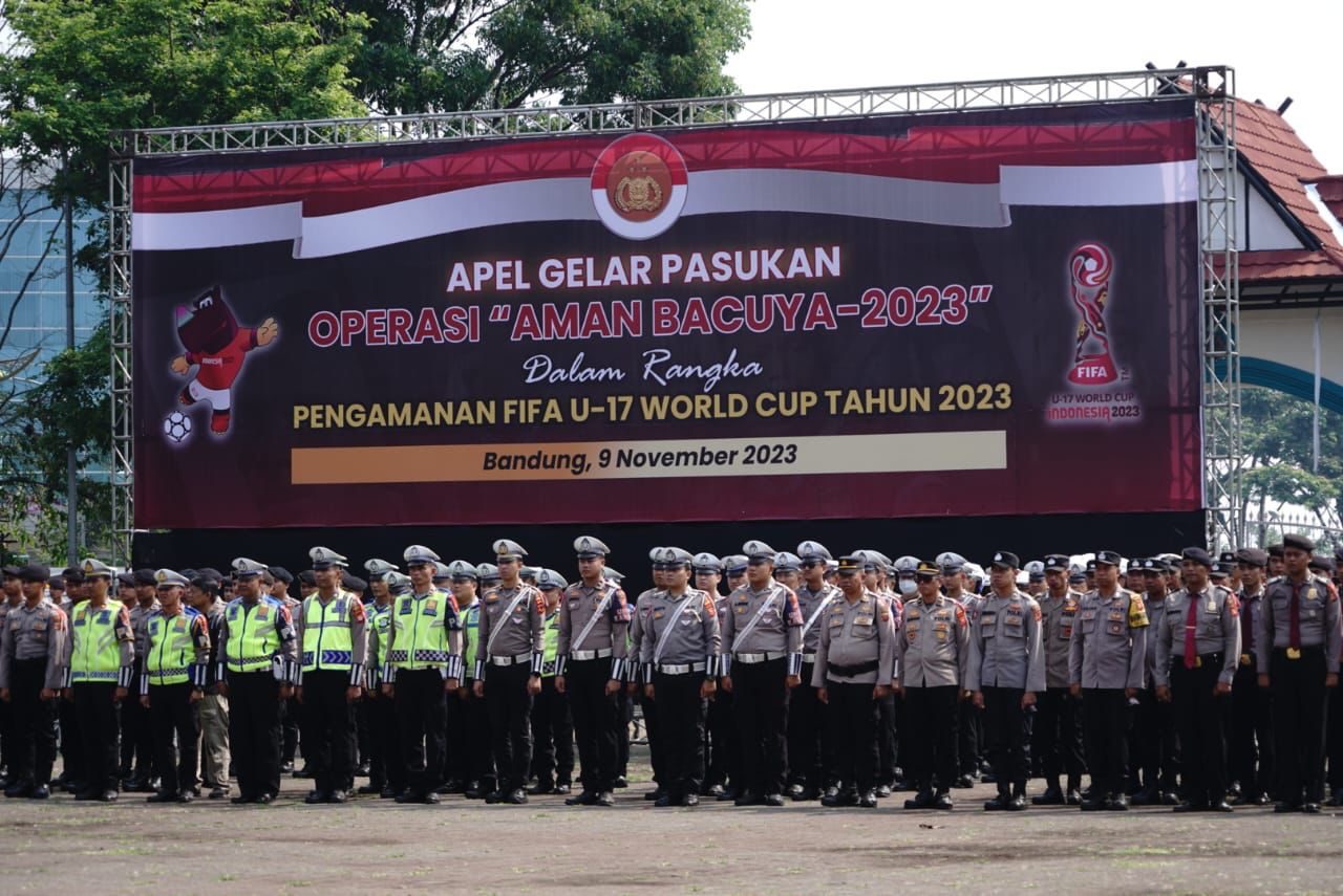 WAKAPOLDA JABAR PIMPIN APEL GELAR PASUKAN OPERASI AMAN BACUYA 2023, DALAM RANGKA PENGAMANAN FIFA U-17 WORLD CUP TAHUN 2023