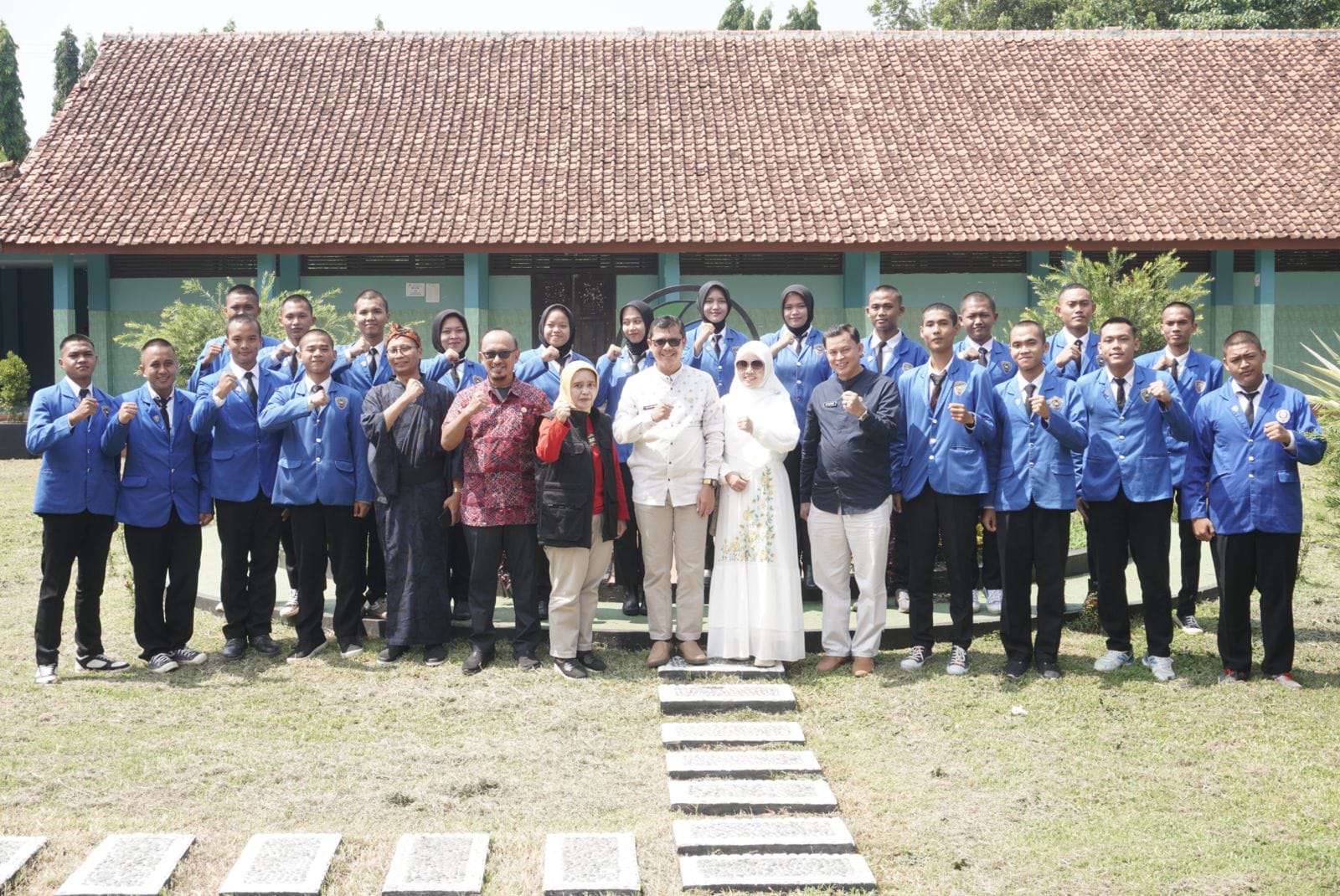 Wakil Bupati Melepas Magang Siswa-siswi SMKN 2 Subang ke Jepang