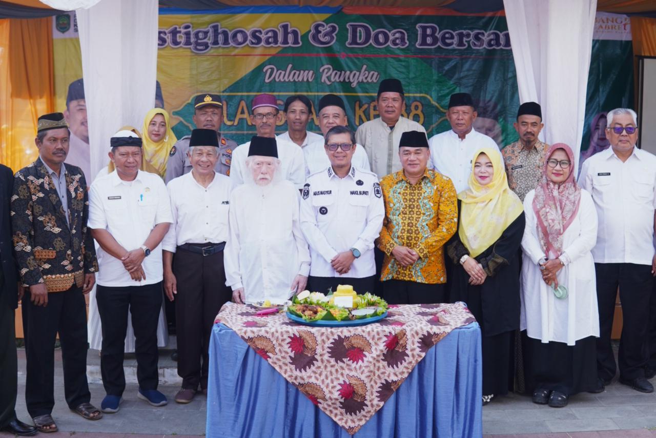 WAKIL BUPATI SUBANG HADIRI MILANGKALA KE-38 KECAMATAN COMPRENG, AJAK WARGA NGABRET WUJUDKAN COMPRENG “UTAMA” - UNGGUL TANGGUH DAN MAKMUR