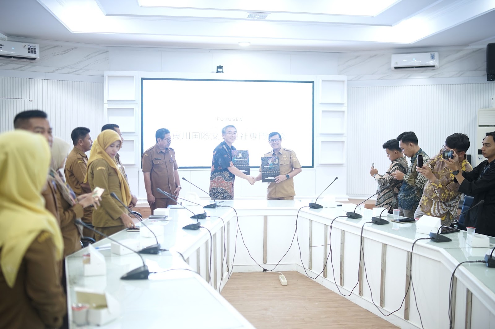 WAKIL BUPATI SUBANG TERIMA KUNJUNGAN DELEGASI PEMERINTAH DAERAH HOKKAIDO - JEPANG