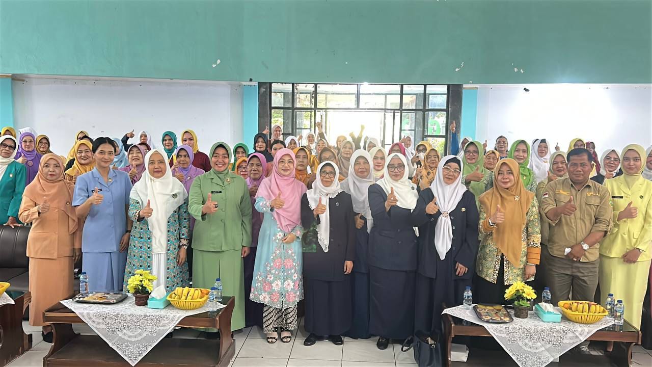 WAKIL KETUA TP PKK EGA AGUSTINE ROSYADI HADIRI PERTEMUAN RUTIN GOW KABUPATEN SUBANG