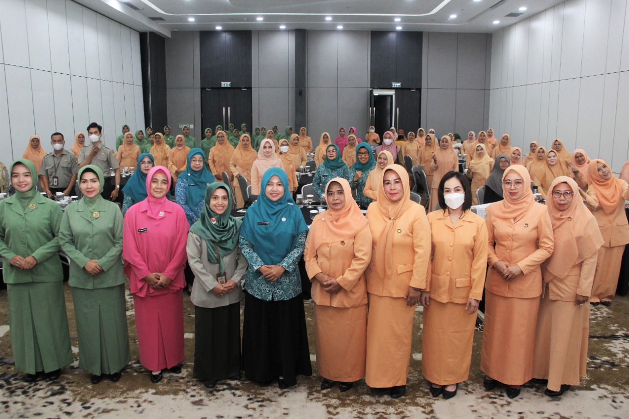 WAKIL KETUA TP PKK SUBANG DUKUNG SEMINAR SOSIALISASI KEAMANAN PANGAN UNTUK CEGAH STUNTING