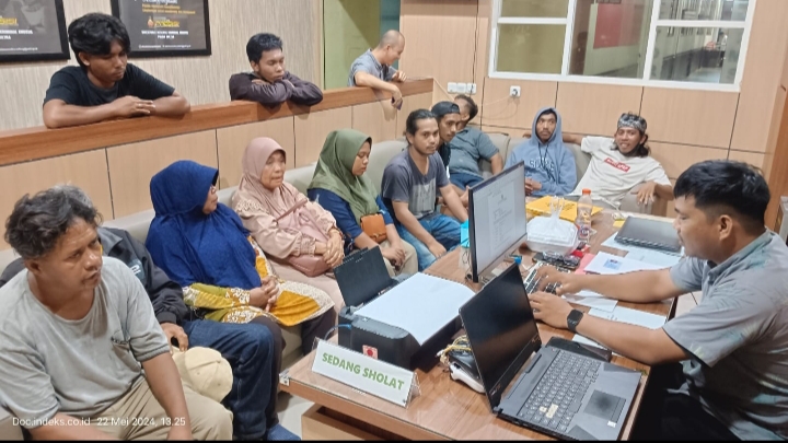 Warga Morombo Pantai Polisikan Oknum Kades (IK) yang Diduga Gunakan Ijazah Palsu