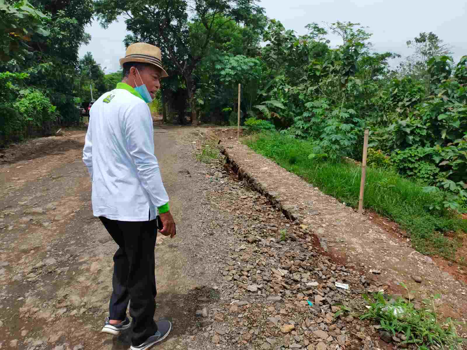 Waspada Bencana, Bupati Subang Tinjau Perbaikan Jalan Parung - Curug Agung