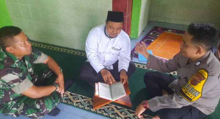 Wujudkan Sinergitas Dengan Warga Bhabinkamtibmas Polsek Ujungjaya Sambangi Warga Binaannya